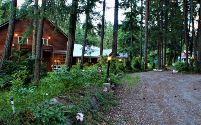 River Road Venue & Lodging