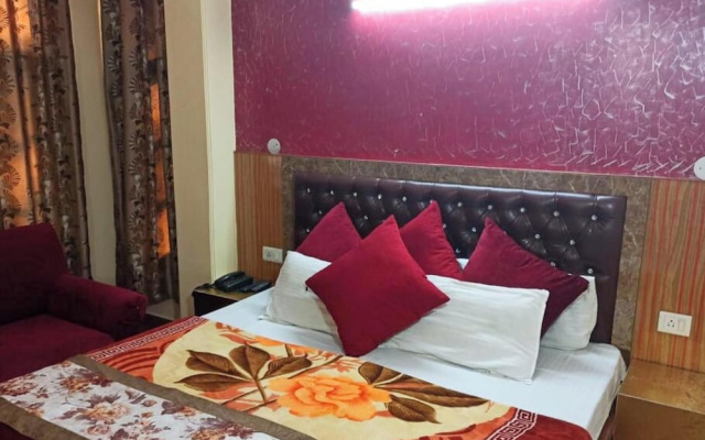 Hotel K-I-N-G Palace