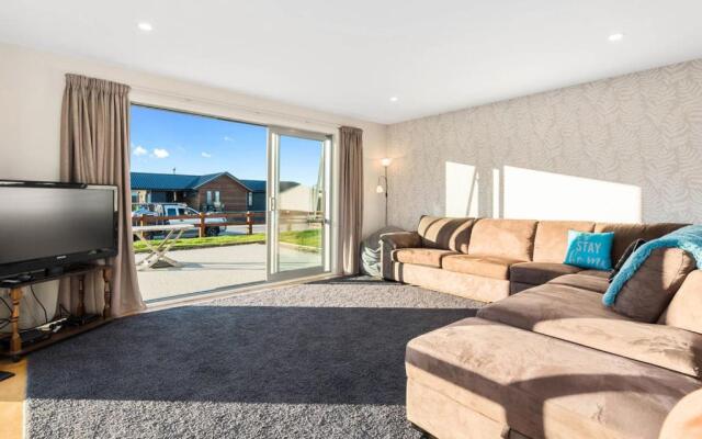 Pisa Oasis - Cromwell Holiday Home
