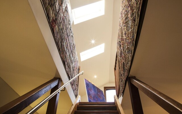 Bronte Bayview Street (H)