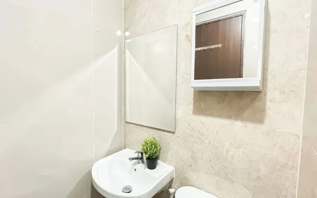 Modern Studio At Transpark Cibubur Apartment