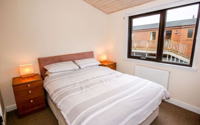 Loch Leven Lodge