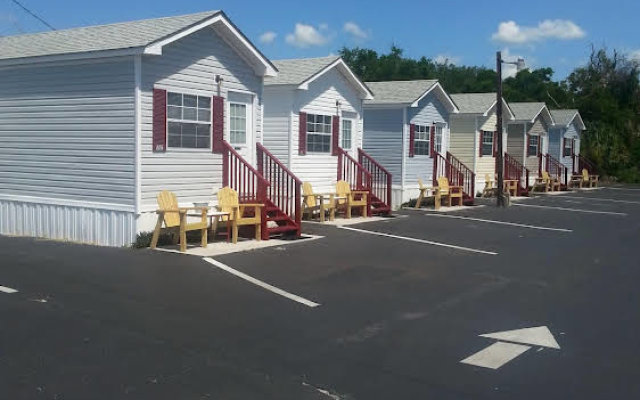 Carters Motel and Mobile Home Village