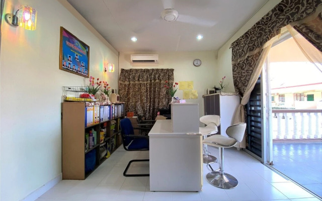 Kbkb Homelystay by Oyo Rooms