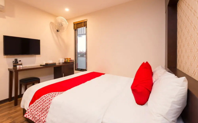 Thang Long Hotel by OYO Rooms
