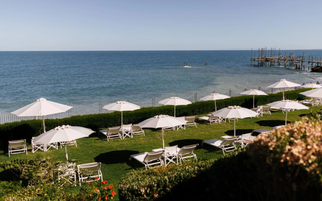 Baia Delphis Resort