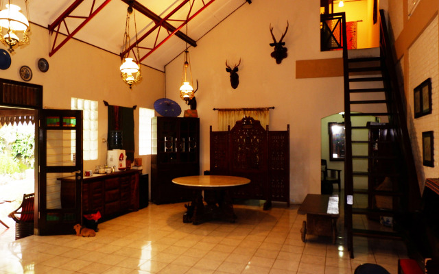 FabHotel Casa De Royale