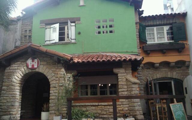 Tizzi Hostel