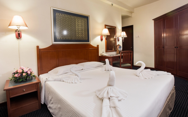 Rainbow Paradise Beach Resort – Guest Rooms – Tanjung Bungah