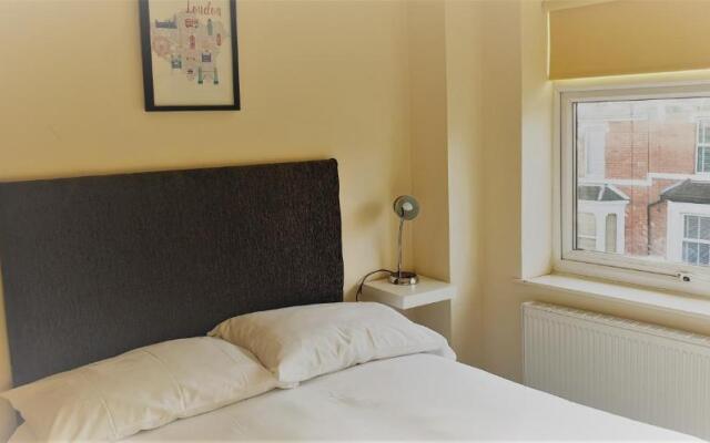Swindon Old Town Duplex - Entercloud9sa