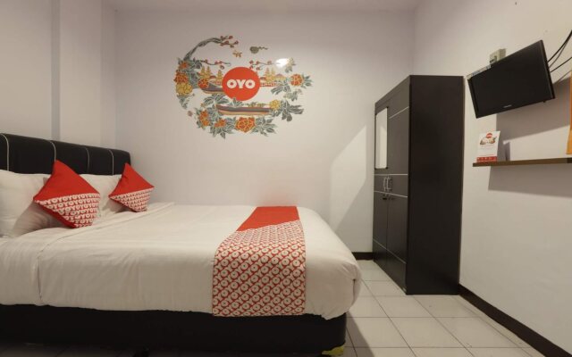 OYO 176 Near Cideng Virgo Residence