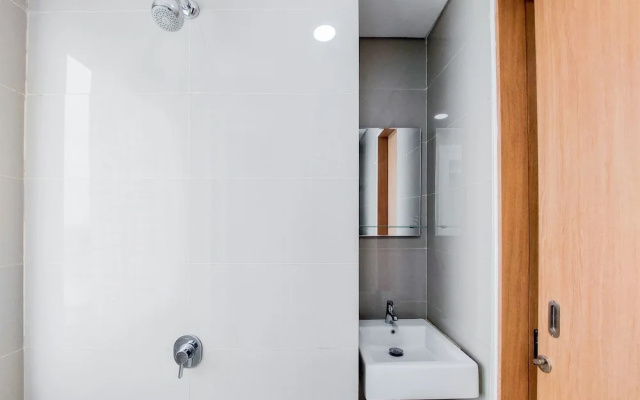Homey And Simply Look Studio Room Apartment B Residence