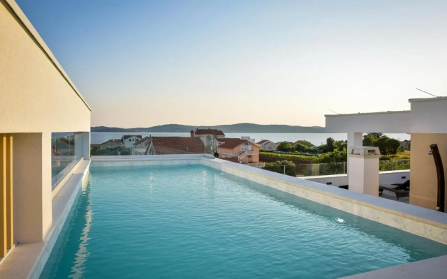 Luxury Apartments La Perla