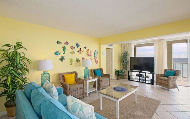 Shoreline 1051 Condo by RedAwning