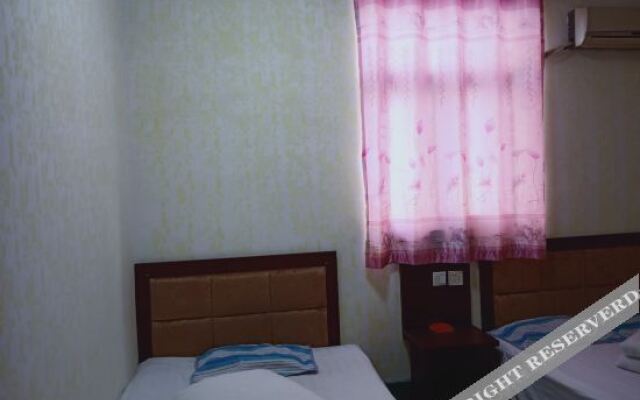 Yaxin Hotel (Xi'an Jixiang Village)