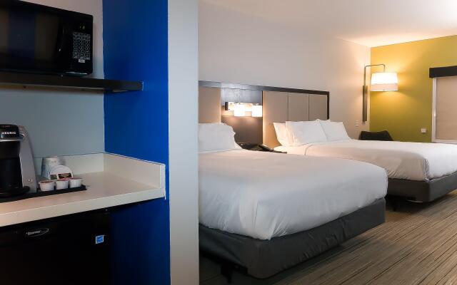 Holiday Inn Express & Suites Tampa East - Ybor City, an IHG Hotel