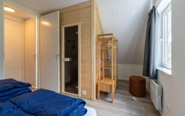 Waterside Retreat Sauna, Garden and Fishing Jetty