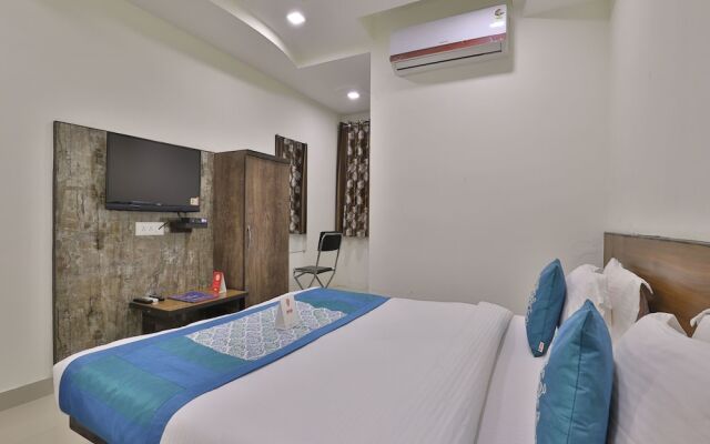 OYO 9591 Hotel Neel Kamal