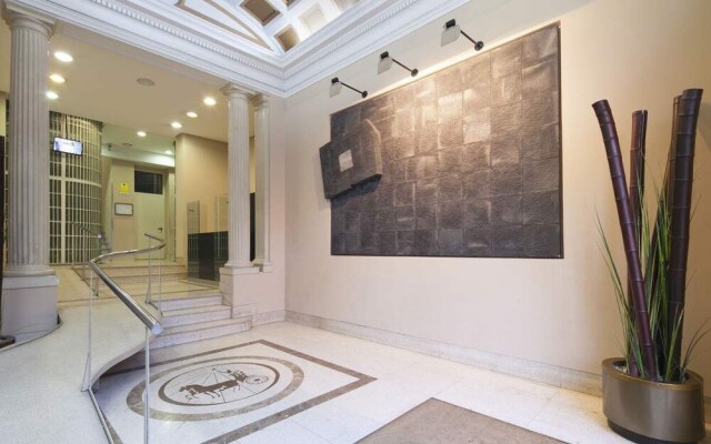 Enjoybcn Coliseum Apartments