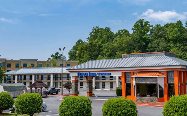 Days Inn by Wyndham Clemson