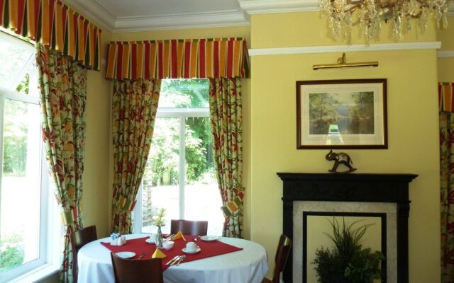 Newton House Hotel