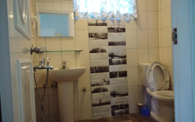 Caitlyn Hostel