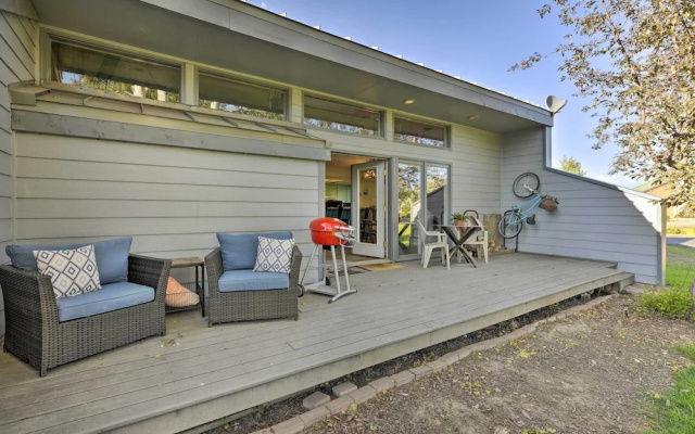Sunny Pagosa Springs Escape w/ Deck & Views!