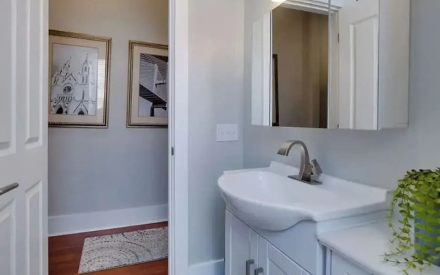 Beautifully Renovated 5 bedroom 5 bath