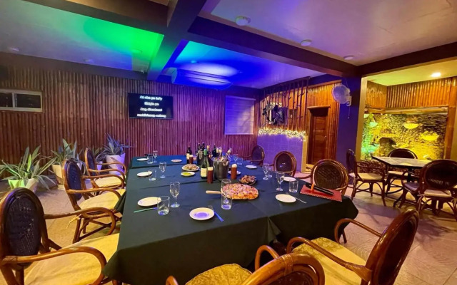 P and M Final Option Hotel