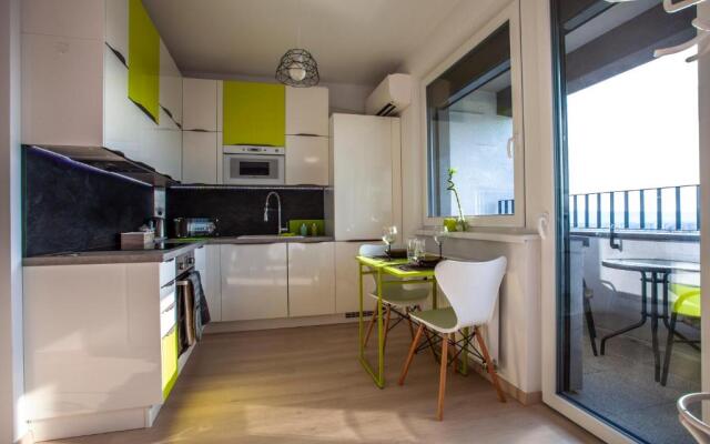 City View Air-Conditioned 24H Check-In