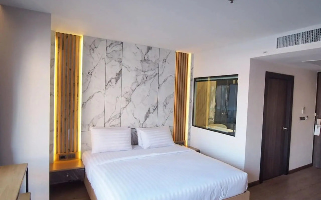 Sleep With Me Pattaya