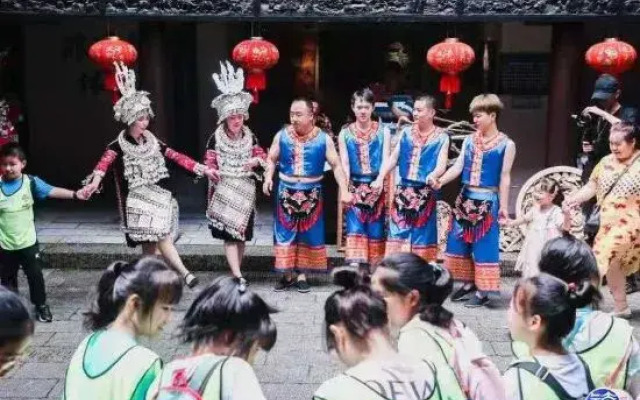 Ruihua Hotel (Zhenjiangge Branch, Zhenyuan Ancient Town)