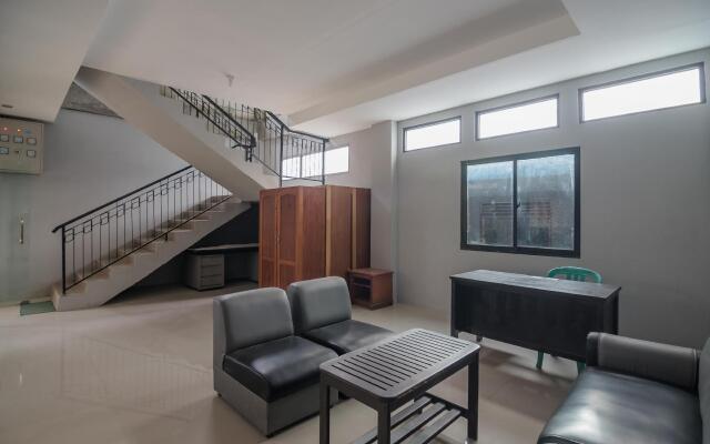 RedDoorz near Taman Murjani