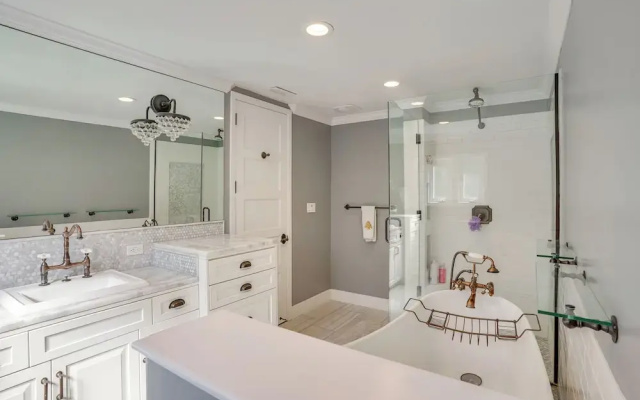 Mid Century Modern Gem w/ Pool in North Tustin