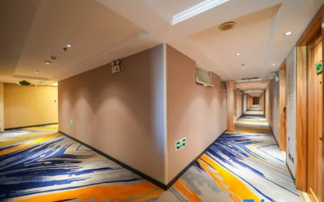 Vienna 3 Best Hotel (Xiamen Airport Xiagu Dock)