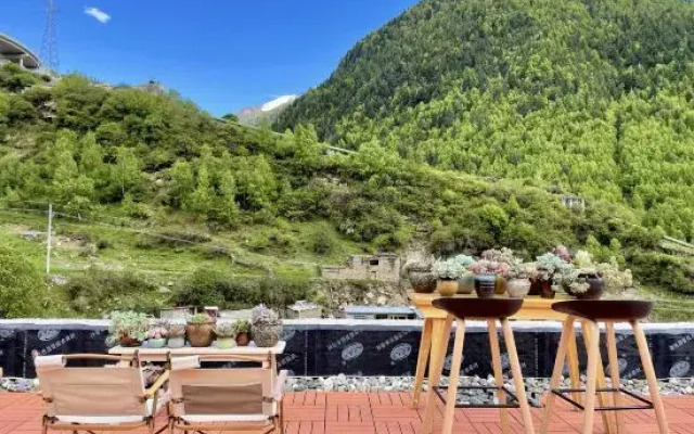 Yunxi Shanju Inn