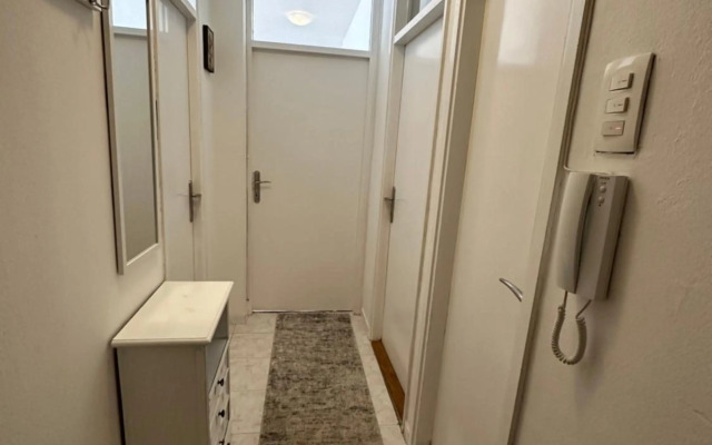 One bedroom apartment in great location