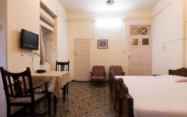 Bed and Breakfast at Colaba