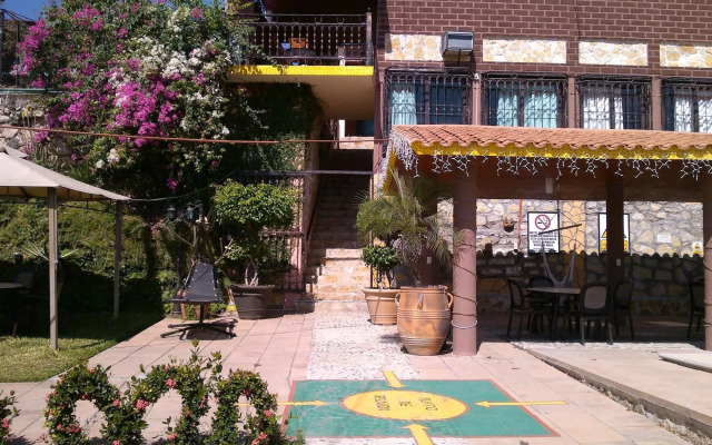 River Side Hotel