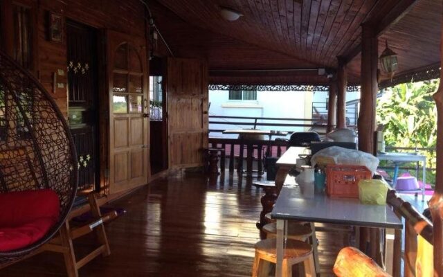 Bann Mai Sai Mhog Khao Kho