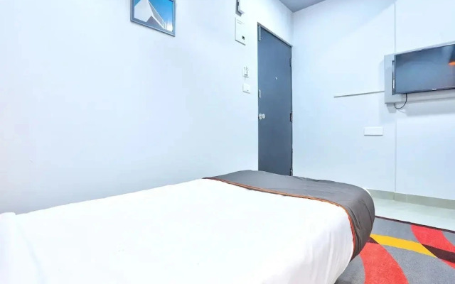 Mayajaal Multiplex By OYO Rooms