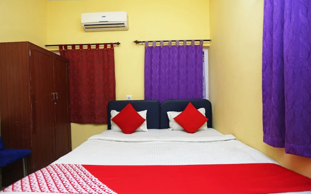 OYO 28291 Akash Ganga Stay