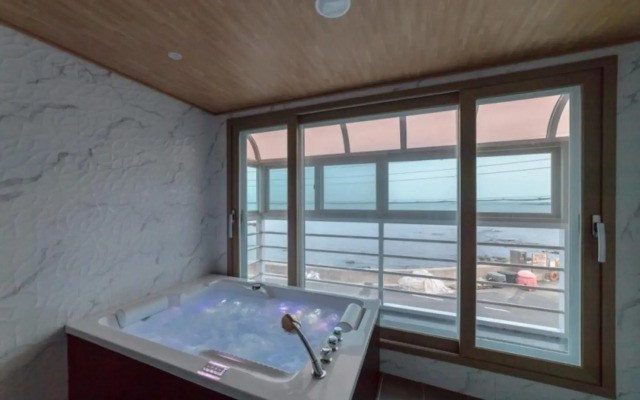 Pohang Beach63 Spa Pension