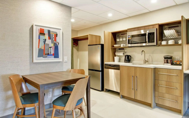 Home2 Suites by Hilton Montreal Dorval