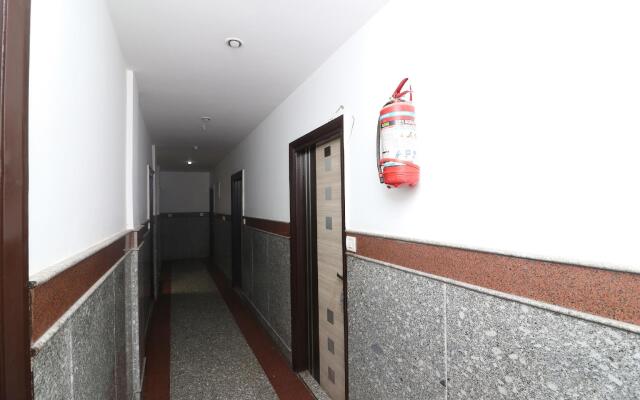 OYO 42647 Hotel Jmc