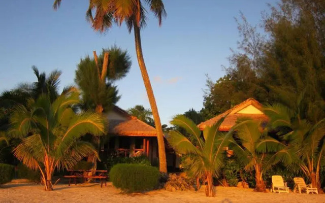 Raina Lagoon Villas