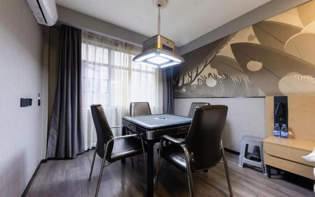 Thank Inn Hubei Huangshi Dayan Hongweirenjia