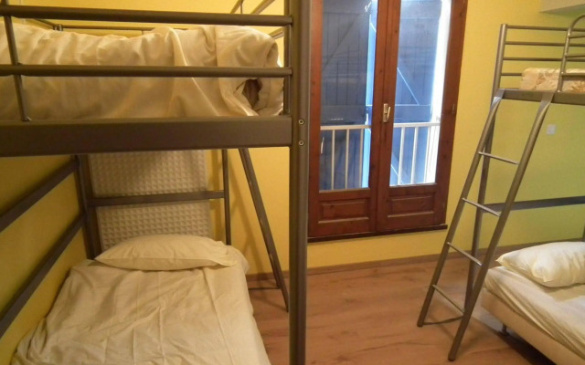Friendly Auberge - Hostel
