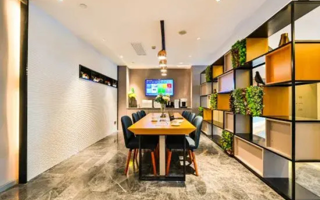 Homeinn Selected Hotel (Wuhan Jiedaokou Wushang Mengshidai)