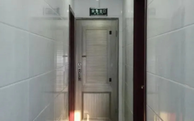 Yangzhong Yizhou Hotel